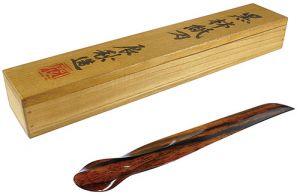 黒田辰秋「黒柿紙刀」
